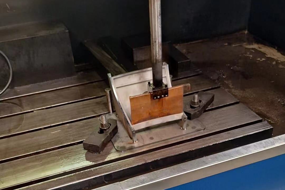 superalloy-electrical-discharge-machining-edm-service